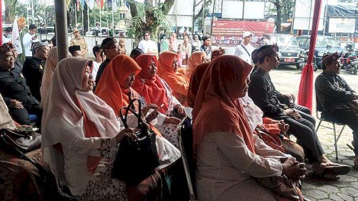Pakai 26 Ojek dan Satu Bus Bandros, PKS Daftarkan 50 Kader Jadi Bacaleg ke KPU Kota Bandung