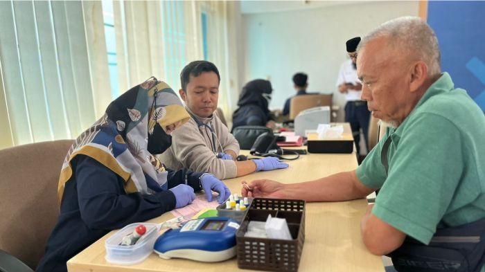 PLN UP3 Majalaya Rayakan Hari Listrik Nasional ke-80 dan Hari Sumpah Pemuda dengan Aksi Donor Darah