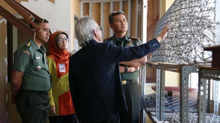 Pangdam III/Slw Berkunjung ke Itenas Bandung, Tengok Pelatihan Prajurit dan Produk Unggulan Kampus