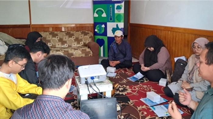 Pelatihan Sistem PLTS untuk Masyarakat