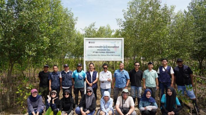 TJSL - Melalui unit Tanggung Jawab Sosial dan Lingkungan (TJSL), Bio Farma melaksanakan Program Pemberdayaan Lingkungan dan Kesehatan Masyarakat Pesisir Utara di Desa Muarabaru, Kecamatan Cilamaya, Kabupaten Karawang