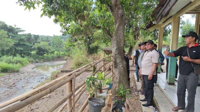 Pemkab Sumedang Turun Tangan Atasi Bangunan SD di Conggeang Rusak Karena Abrasi
