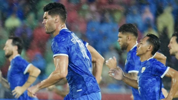 Persib ding di Stadion H Agus Salim