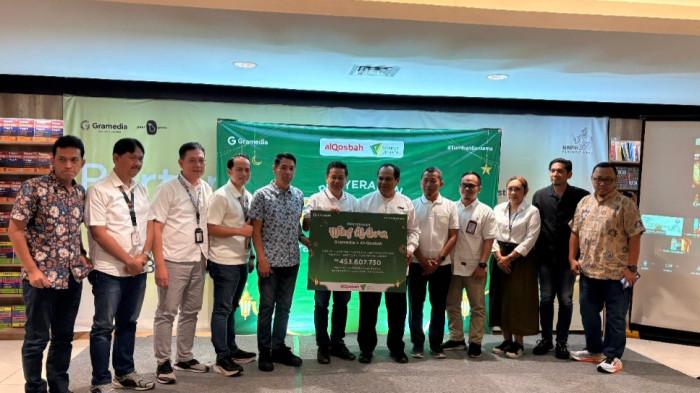 HAPPY FAMILY COLORING - Program Happy Family Coloring 2025 kembali hadir sebagai salah satu kegiatan kreatif keluarga yang mendapat atensi luas dari masyarakat. Kegiatan kali ini berkolaborasi dengan Gramedia, AlQosbah, Grasindo, dan Dompet Dhuafa, kegiatan mewarnai online ini menjadi ruang ekspresi bagi anak-anak sekaligus wadah mempererat hubungan keluarga melalui aktivitas seni yang sederhana namun bermakna. 