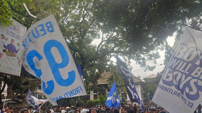 Ribuan Bobotoh Padati Jalan Sulanjana, Pemain Persib Bandung Sempat Kesulitan Masuk ke Kantor PT PBB