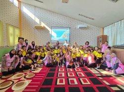Srikandi PLN Cikarang Peringati Hardiknas, Kenalkan Bahaya Listrik ke Siswa TK