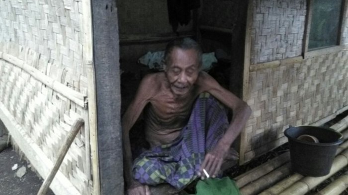 Kisah Kakek Sebatang Kara di Cianjur, Tinggal di Gubuk Kumuh Beratapkan Tenda