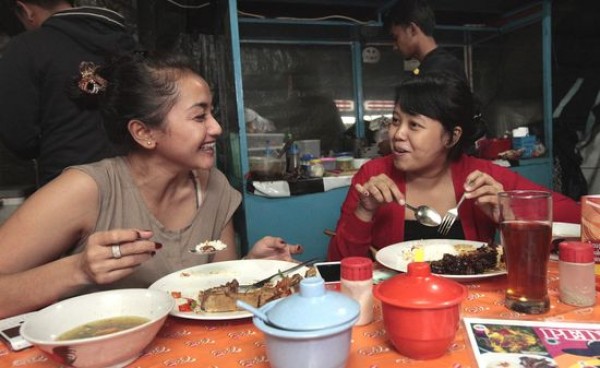 Saatnya Makan dan Jajan di Kuliner Burangrang