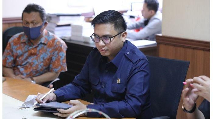 Anggota DPRD Kota Bandung dan Istrinya Ini Siap Disuntik Vaksin Covid-19 Buatan China, Beri Contoh