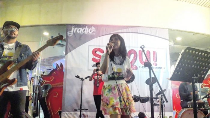 Ramaikan Perayaan Ultah I Radio, Mocca Tampil Memukau di Hadapan Kaum Muda Bandung