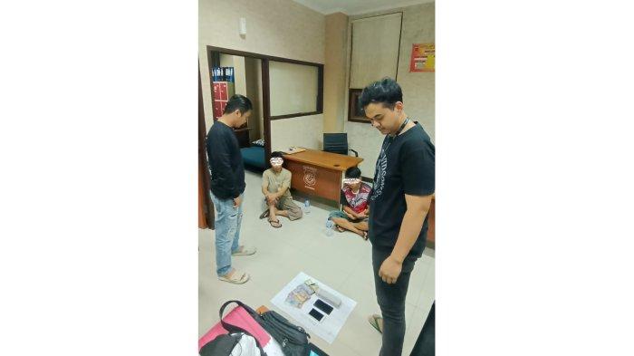 Berawal dari Laporan Masyarakat, Dua Bandar Judi Togel Diringkus Polisi di Batununggal Kota Bandung,