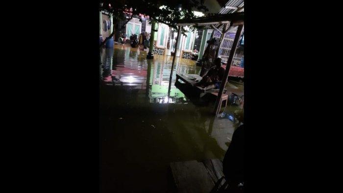 Masyarakat di Pesisir Indramayu Diimbau Waspada, Banjir Rob Diperkirakan Masih Terjadi hingga Esok