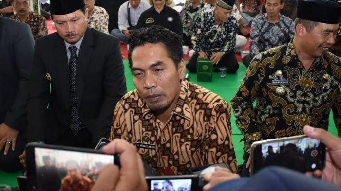 Orangtua Pasien Positif Corona Tolak Anaknya Dibawa Petugas, Sebut Anaknya Didzalimi oleh Bupati