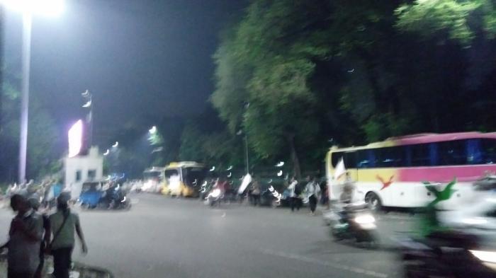Arus Lalu Lintas Mulai Lancar, Bus-bus Rombongan Pendemo Tinggalkan Masjid Istiqlal