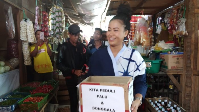#ngamendirumahaja, Cara Penyanyi Diana Sastra Galang Dana untuk Bantu Penanganan Covid-19 di Cirebon