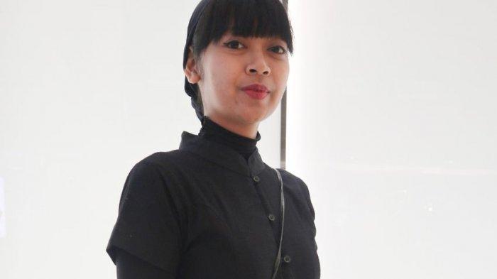 Astri Lestari, Dosen dan Desainer, Terus Belajar Mencintai Bidang yang Digeluti