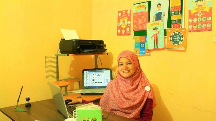 Farah Qoonita Berbisnis Meski Masih Kuliah