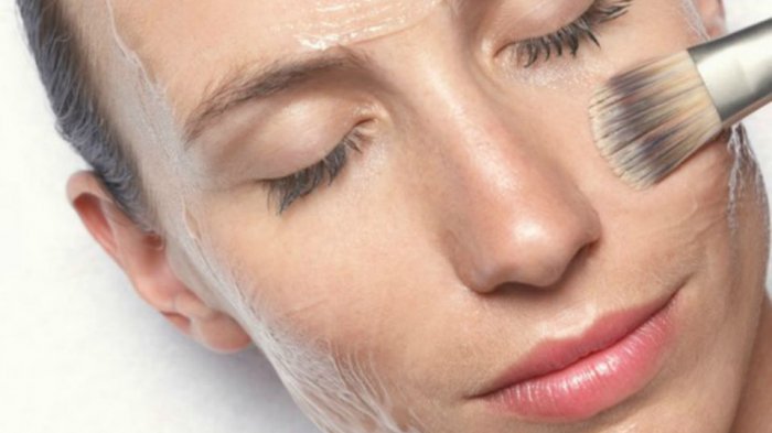 Ilustrasi pemakaian serum. 