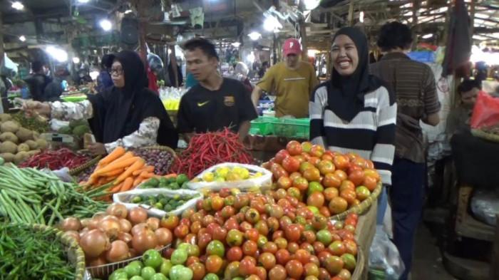 ilustrasi pedagang tomat ilustrasi tomat