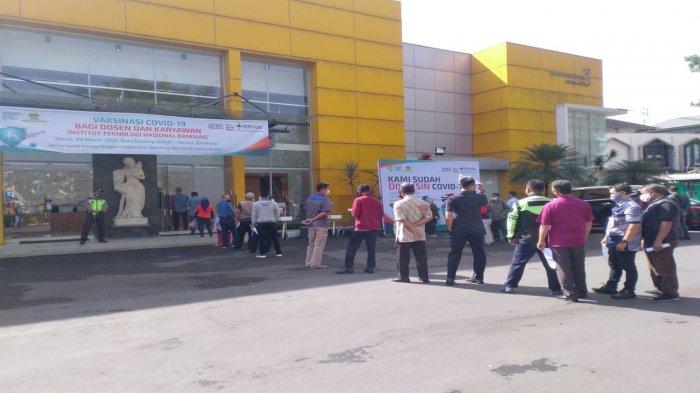 Rektor Itenas Berharap, Tidak Hanya Dosen dan Tenaga Pendidikan Saja yang Jalani Vaksinasi Covid-19