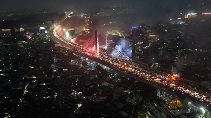 jembatan pasupati memerah 1