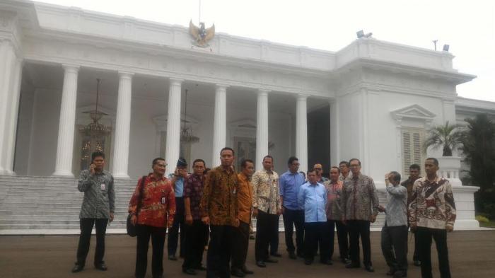 Wapres Pantau Demo dari Halaman Istana Merdeka