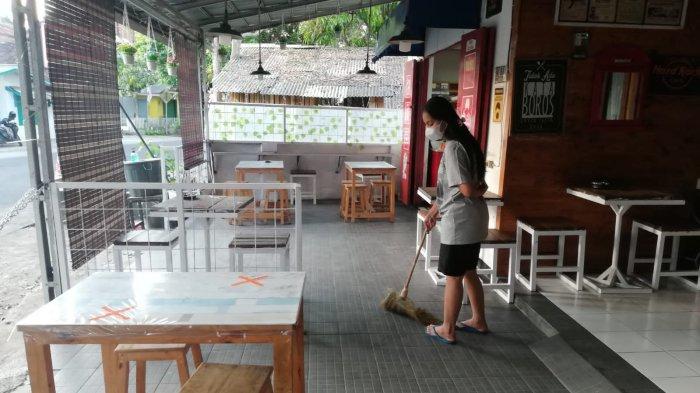 Meski PPKM di Sumedang Diperlonggar, Aktivitas di Kafe Ini Masih Sepi Biasanya Sore Sudah Ramai