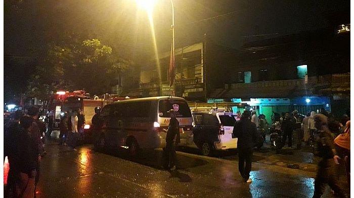 Kebakaran Melanda Rumah Penjualan Peralatan Outdoor di Jalan Arjuna Kota Bandung