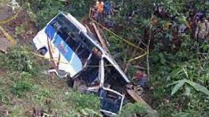 kecelakaan maut tanjakan cae sumedang bus maju jaya