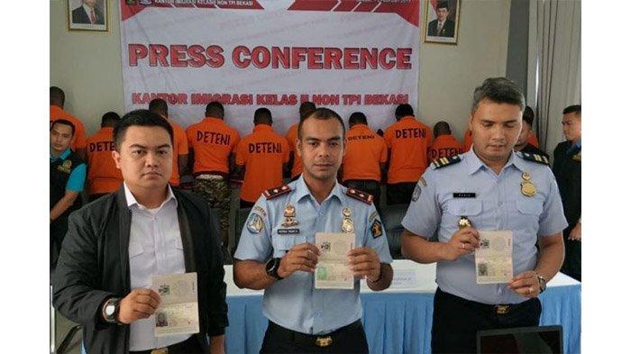 Imigrasi Kelas II Bekasi Amankan 11 WNA dari Apartemen, Diduga Terlibat Penipuan Online