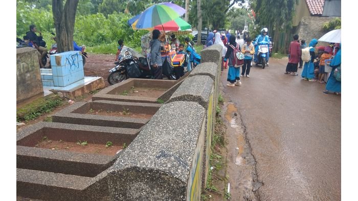 Cipta Karya Purwakarta Menata Pemakaman Jadi Taman Bermain
