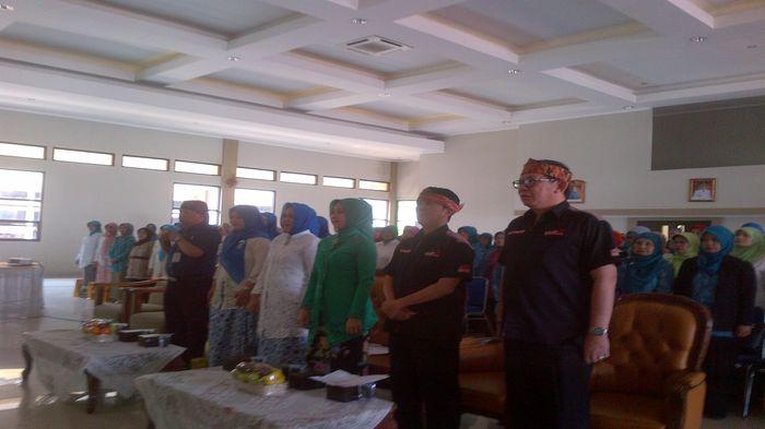 Ketua PKK Atalia Kamil Launching Lomba Taman Herbal Bejo
