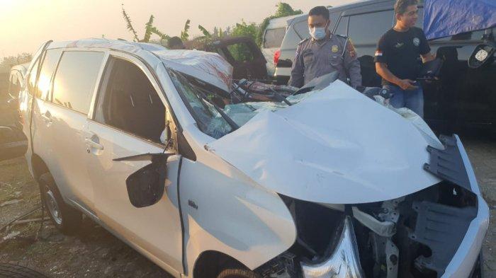 Diduga Ngebut dan Sopir Kelelahan, Minibus Tabrak Belakang Mobil di Tol Cipali, 2 Orang Luka-luka