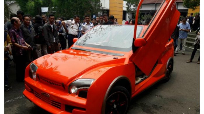 Ridwan Kamil Singkap Mobil Listrik Bikinan Itenas, Biaya Pembuatannya Rp 1 Miliar
