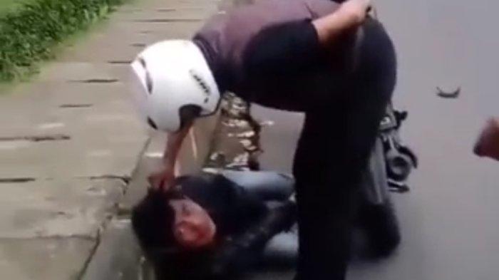 Polisi Kejar Pemotor yang Aniaya Pemotor Lain Hingga Kejang-kejang di Cimahi, Kejang Malah Dijambak