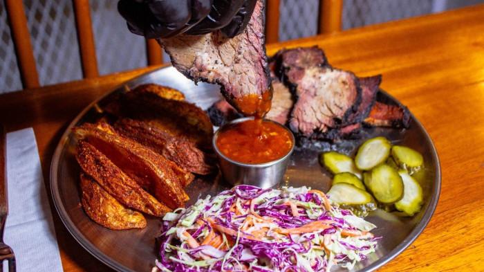 sajian menu di Uncle Jack Smokehouse