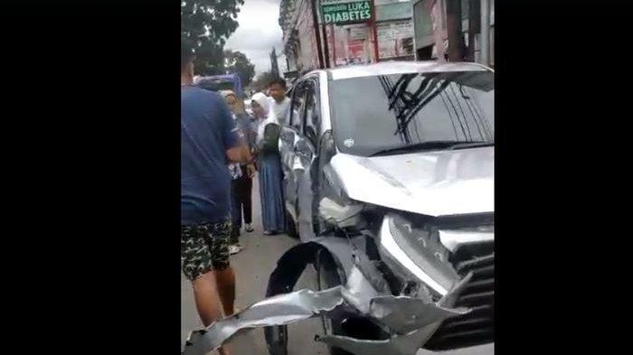 BREAKING NEWS Kecelakaan Beruntun Truk Tabrak Sejumlah Kendaraan di Tasikmalaya,Sejumlah Mobil Rusak