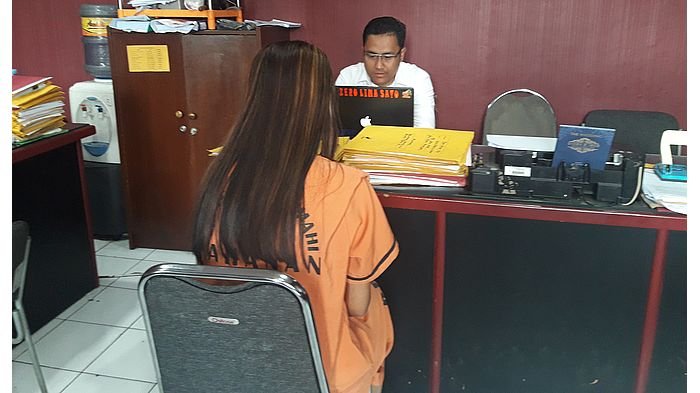 Polisi Ringkus Seorang Ibu Pengutil di Borma Bojongsoang Bandung, 2 Buah Tas Hasil Curian Diamankan