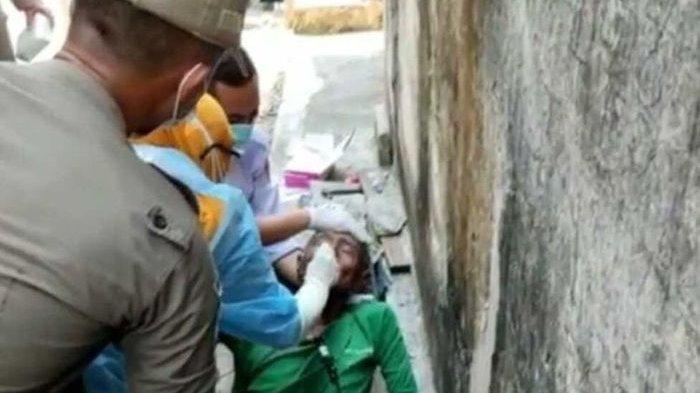 Seorang Tunawisma Hanya Bisa Terbaring, Ternyata Demam dan Terkonfirmasi Positif Covid-19