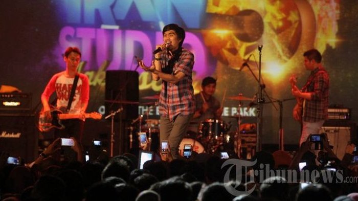 Konser Sheila on 7 Tiba-tiba Dihentikan Polisi, Duta Cs Diminta Turun dari Panggung, Ini Penyebabnya