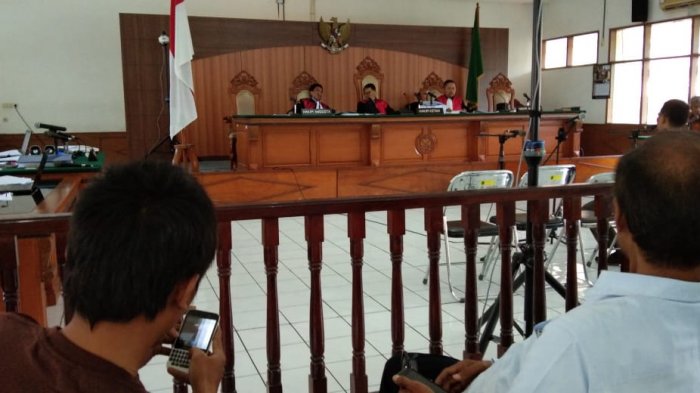 Dari Ponsel yang Disadap KPK, Abubakar Suruh Anaknya Ambil Duit Rp 100 Juta dari Kepala Dinas