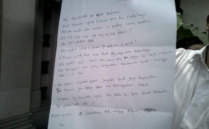 Surat Istri Anas Pun Tak Sampai . . .