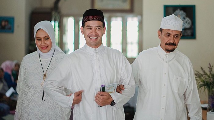Ayahnya Jadi Sopir Taksi Online, Tarra Budiman Beri Jawaban Singkat Tapi Adem, Netizen: Salut!