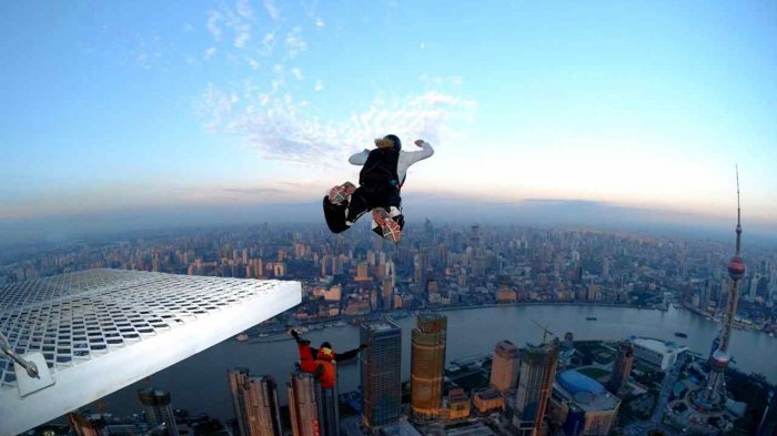 Pesawat Meledak, Pramugari Ini Jatuh dari Ketinggian 30.000 Kaki, Begini Cara Ia Bertahan