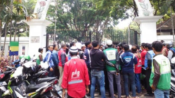 Pengojek Pangkalan Siap Sinergi dengn Go-Jek, Asal Penuhi Syarat Ini . . .