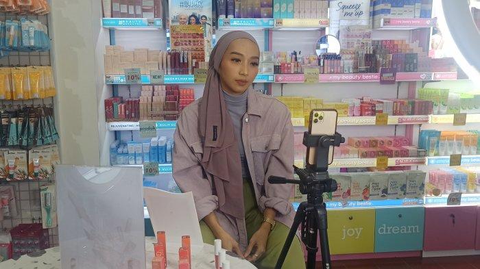 Banyak Anak Muda Senang Ngonten, Wardah Luncurkan Matte Lip Shot