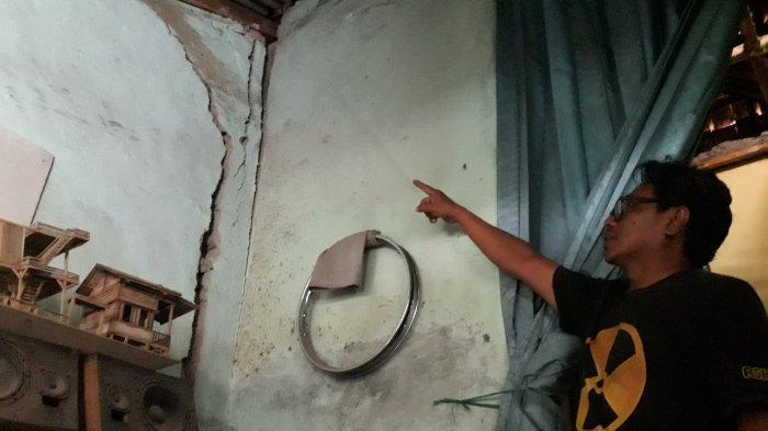Kembali Terdampak Pengeboman Terowongan KCIC, Puluhan Rumah Warga Tipar Silih Asih Retak Parah