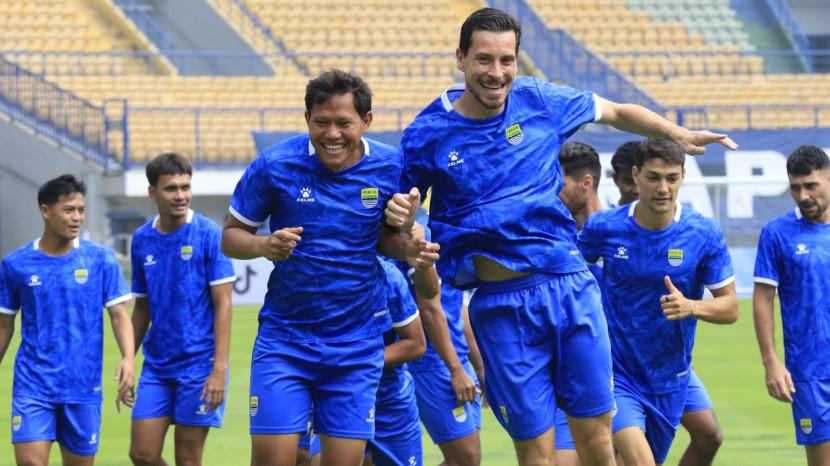 Magadanda uy qurilishi porno