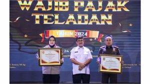1-Kapolresta-Cirebon-Raih-Penghargaan-dalam-Penganugerahan-Wajib-Pajak-Teladan-Tahun-2024.jpg