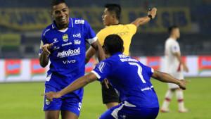1-Laga-Persib-Bandung-vs-Persis-Solo-di-Stadion-GBLA-Bandung-Senin-27102025.jpg